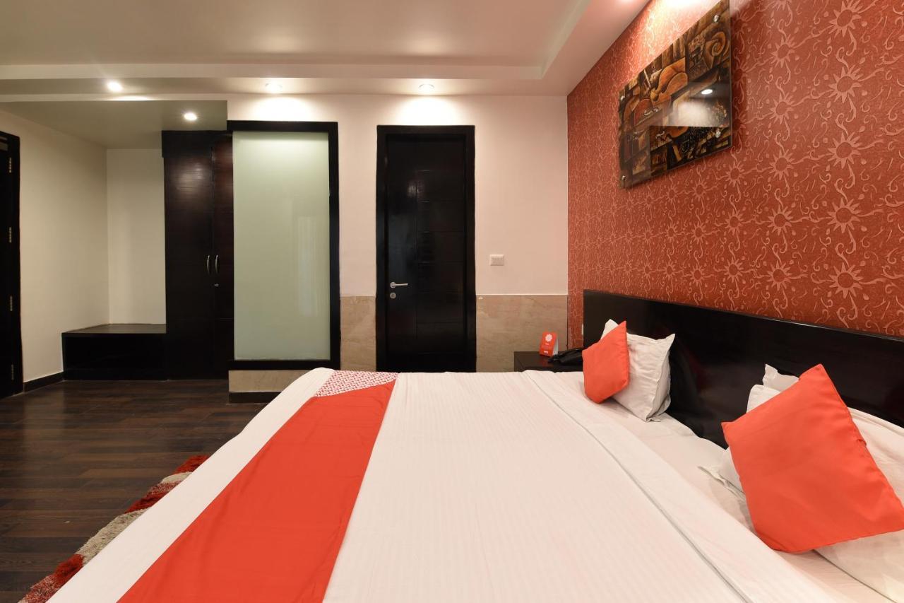 Oyo Flagship 18940 Hotel Swathi New Delhi Buitenkant foto