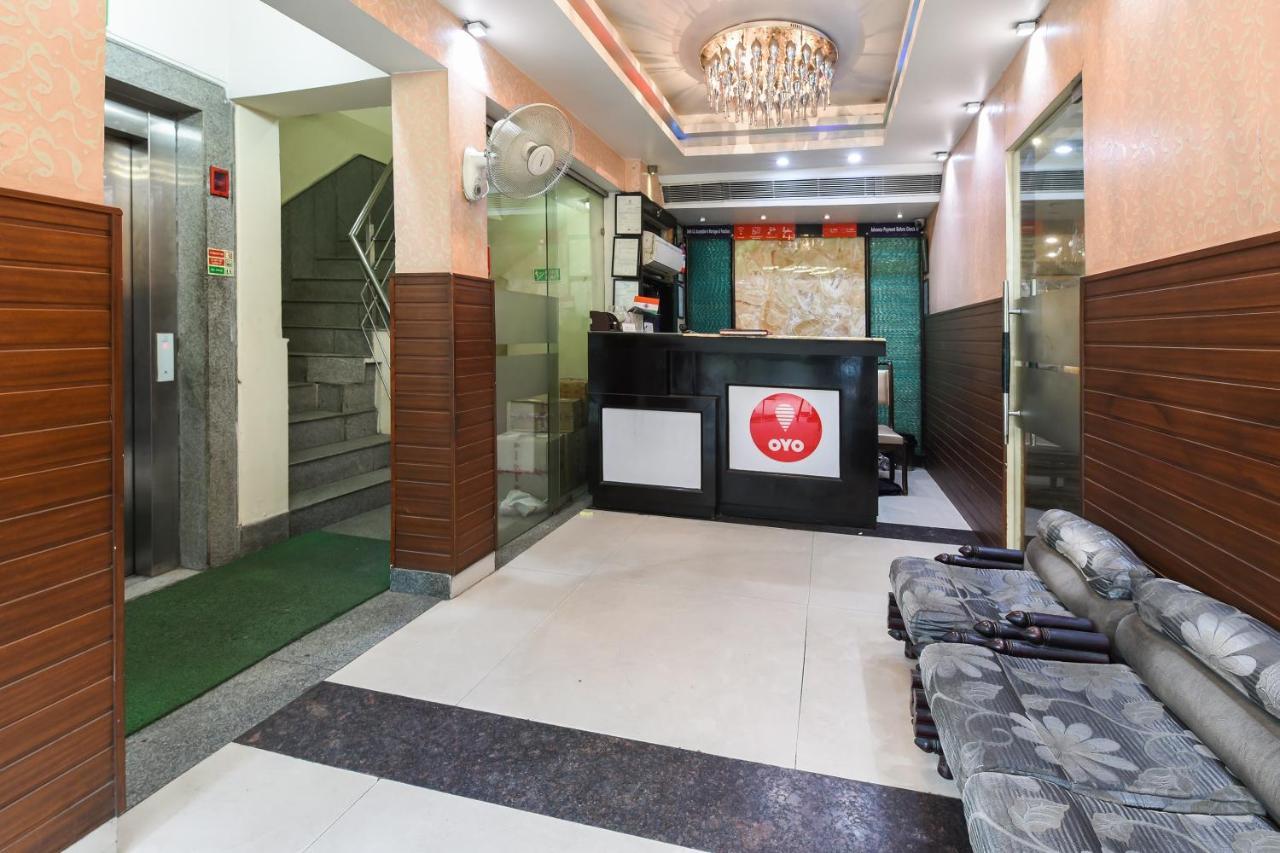 Oyo Flagship 18940 Hotel Swathi New Delhi Buitenkant foto