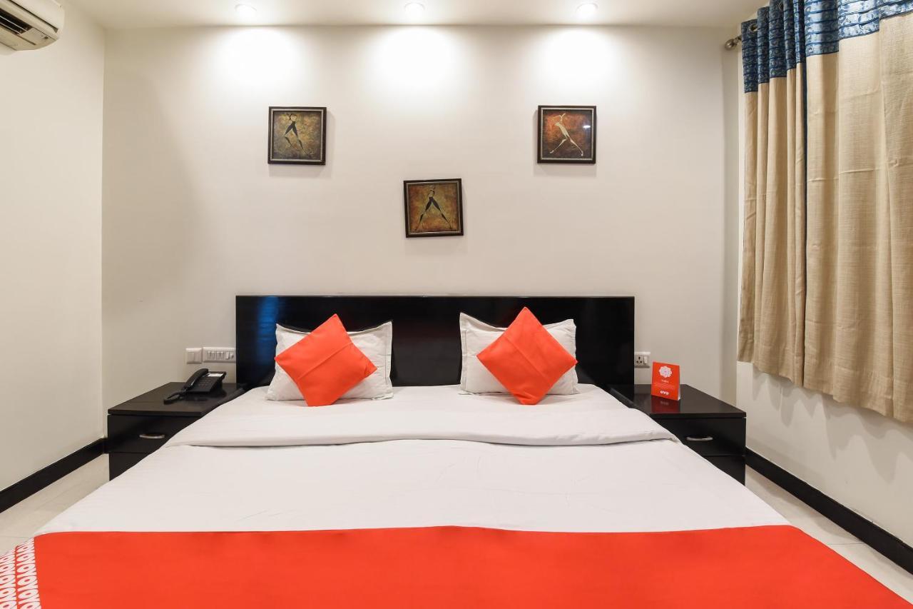 Oyo Flagship 18940 Hotel Swathi New Delhi Buitenkant foto