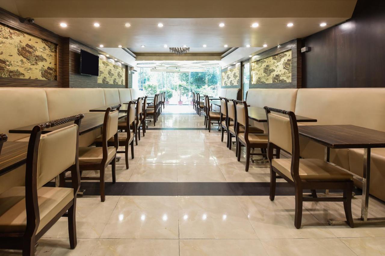 Oyo Flagship 18940 Hotel Swathi New Delhi Buitenkant foto